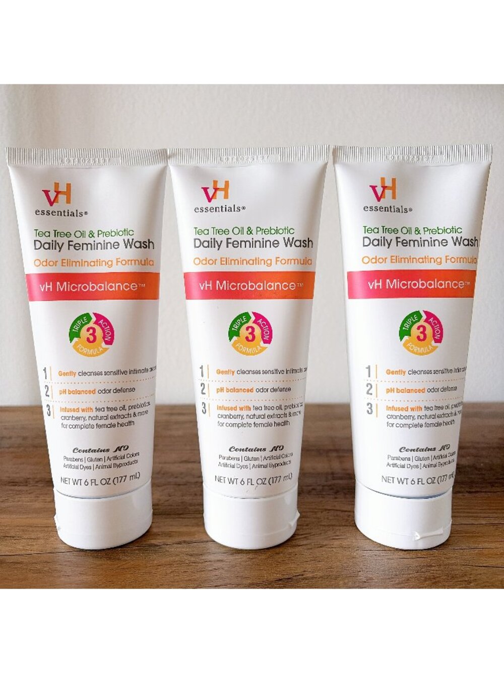 3x vH essentials Tea Tree Oil & Prebiotic Daily Feminine Wash pH Balancing